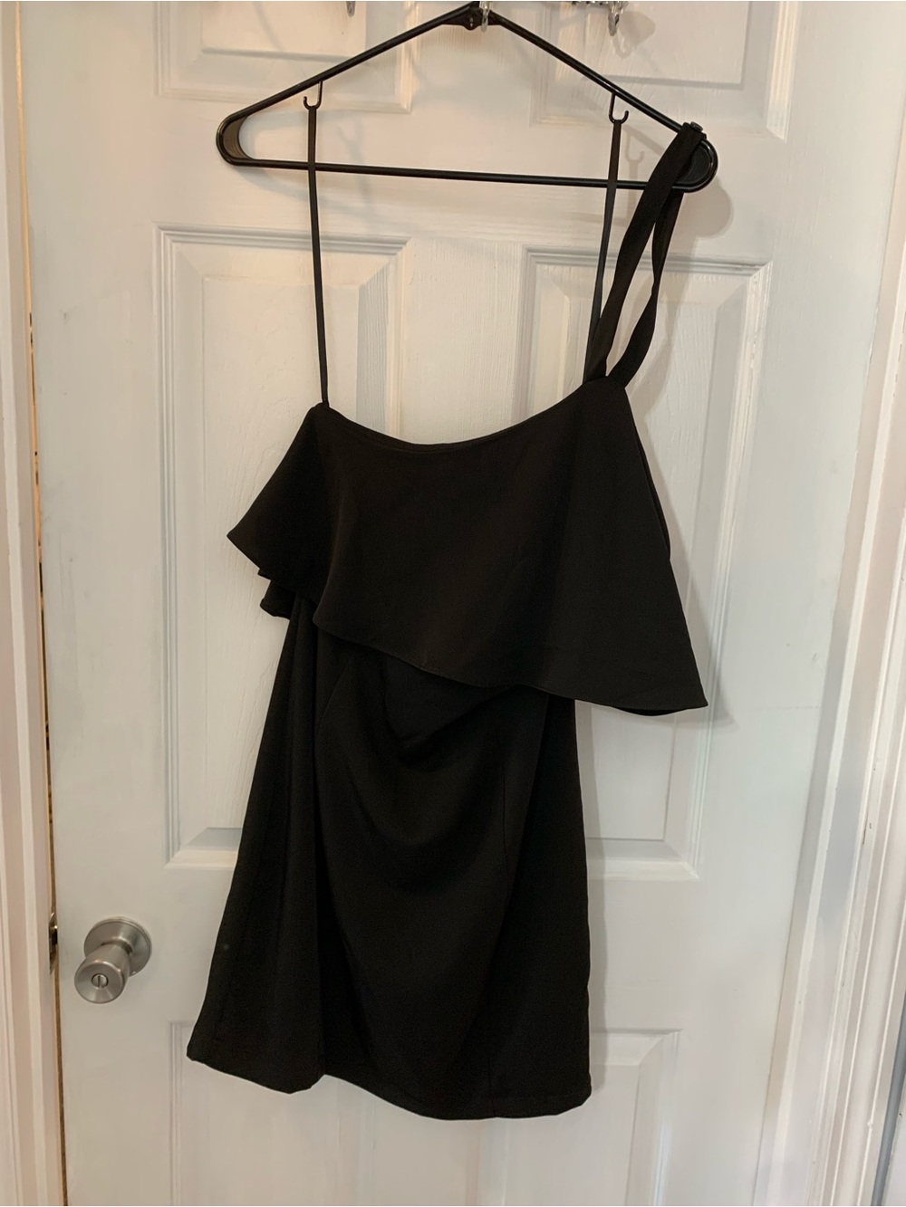 Boutique NWT’s junior’s size large black halter dress